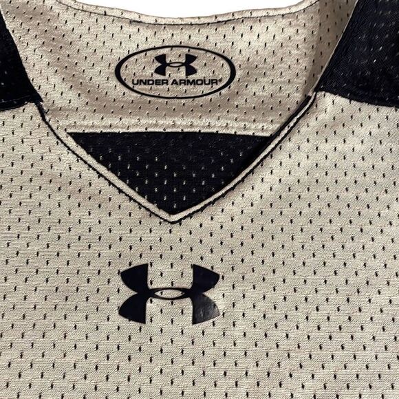 EUC Under Armour Reversible White/Navy Blue Wide Arm Mesh Tank/Pinny - Youth XS - Picture 6 of 7